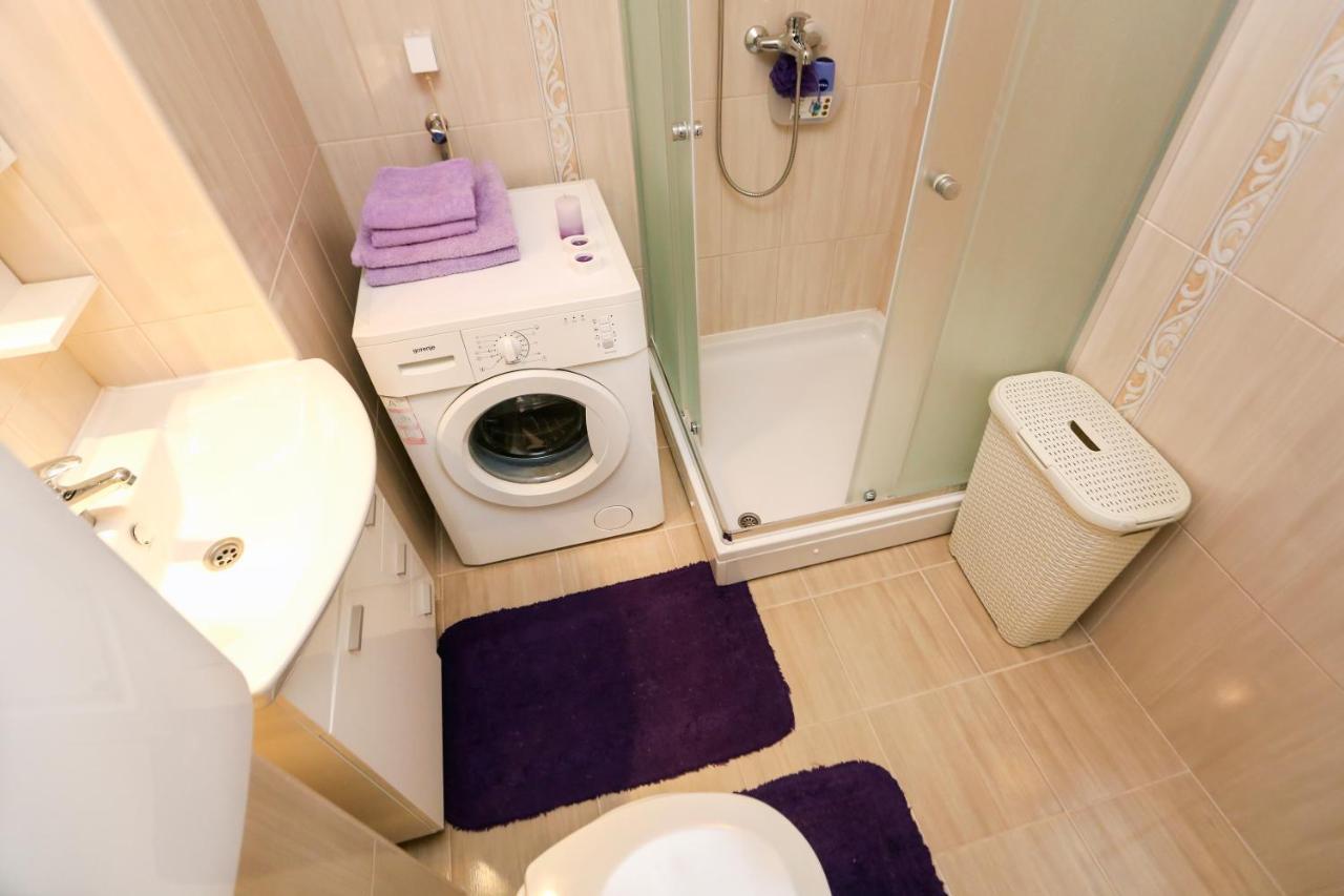 Modern Apartment With Free Parking Новий Сад Екстер'єр фото